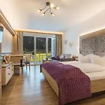 Lech Aparthotel 4*