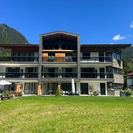 Lech Aparthotel 4*