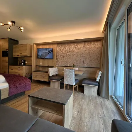 Aparthotel Lech Holzgau