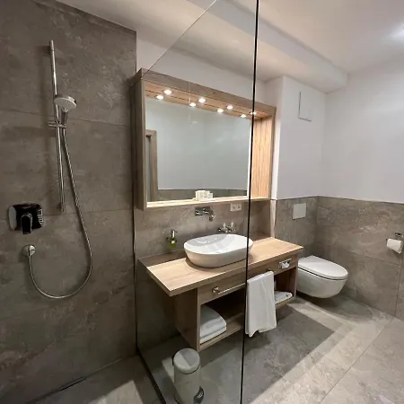 Lech Aparthotel Holzgau