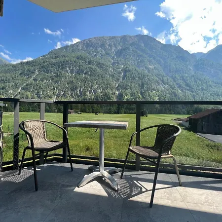 Lech Aparthotel Holzgau