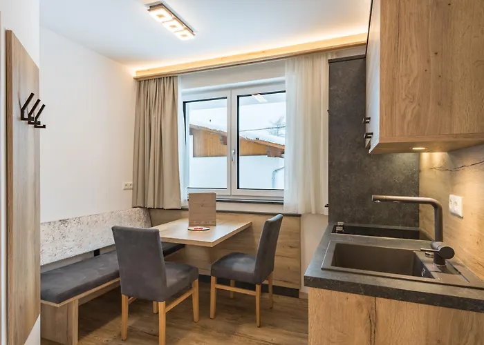 Lech Aparthotel Holzgau